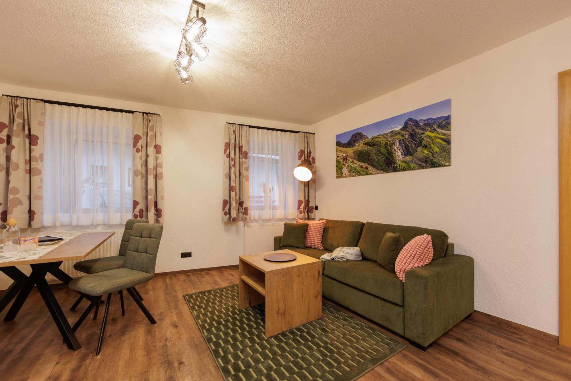 Apartmenthaus Goldeck Ried im Oberinntal Exteriör bild