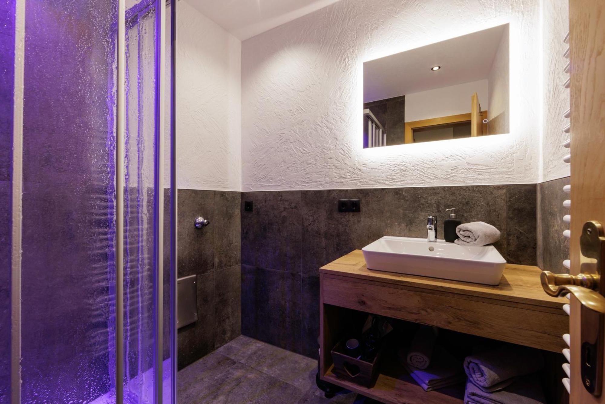 Apartmenthaus Goldeck Ried im Oberinntal Exteriör bild