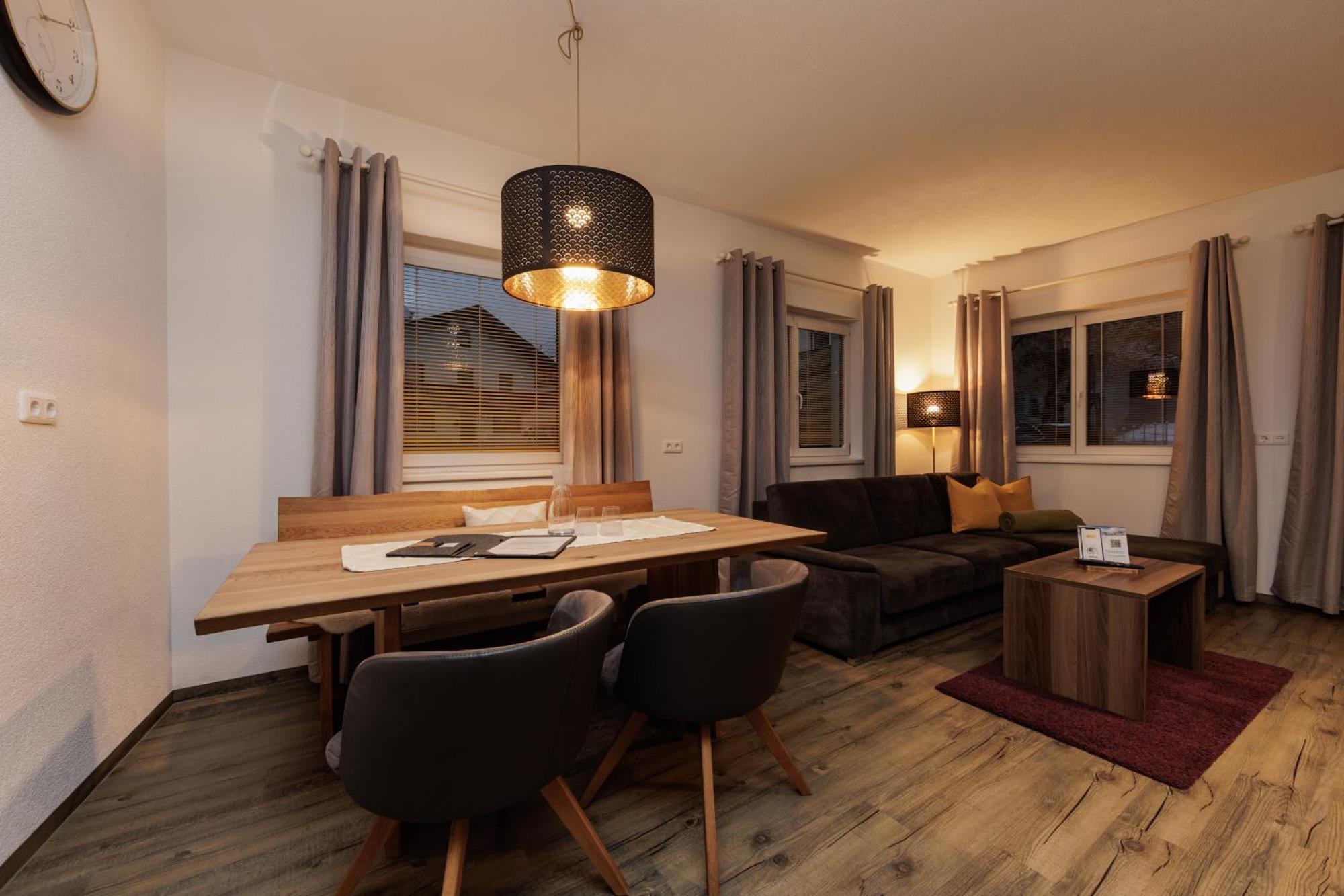 Apartmenthaus Goldeck Ried im Oberinntal Exteriör bild