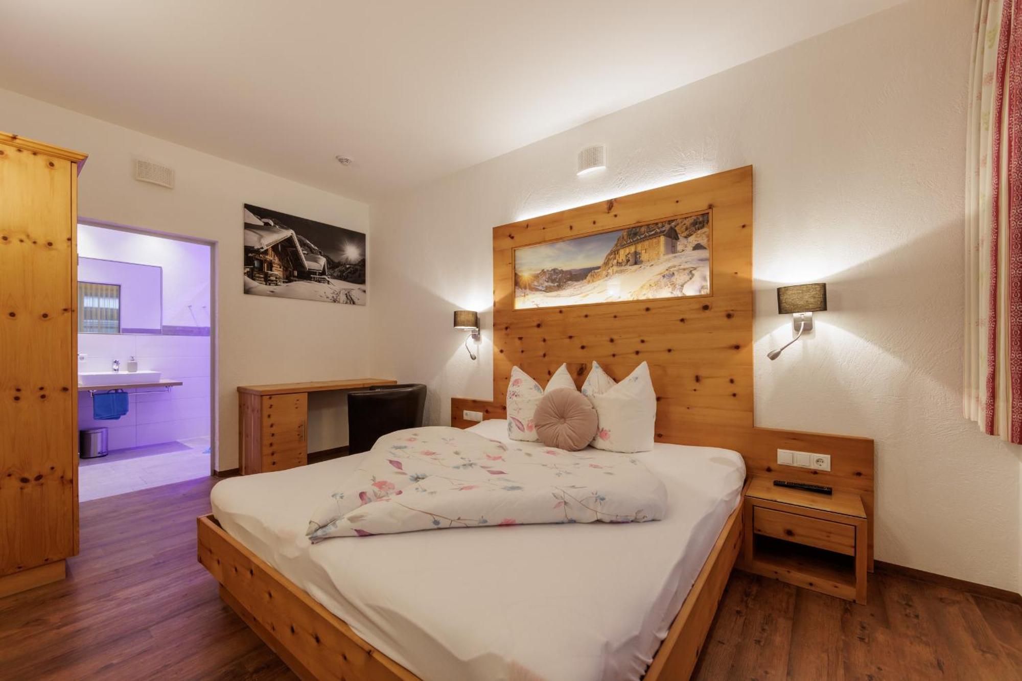 Apartmenthaus Goldeck Ried im Oberinntal Exteriör bild