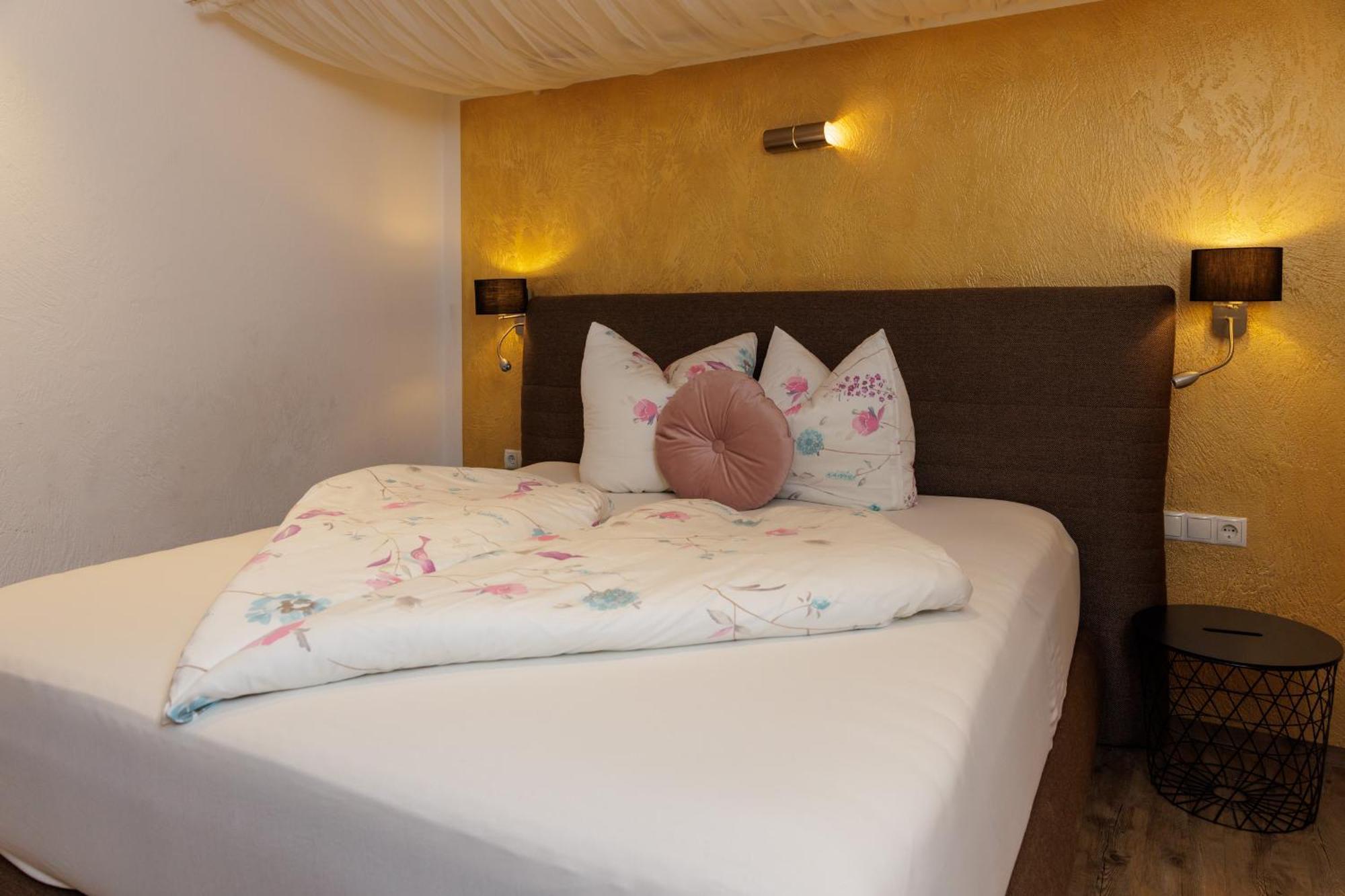 Apartmenthaus Goldeck Ried im Oberinntal Exteriör bild