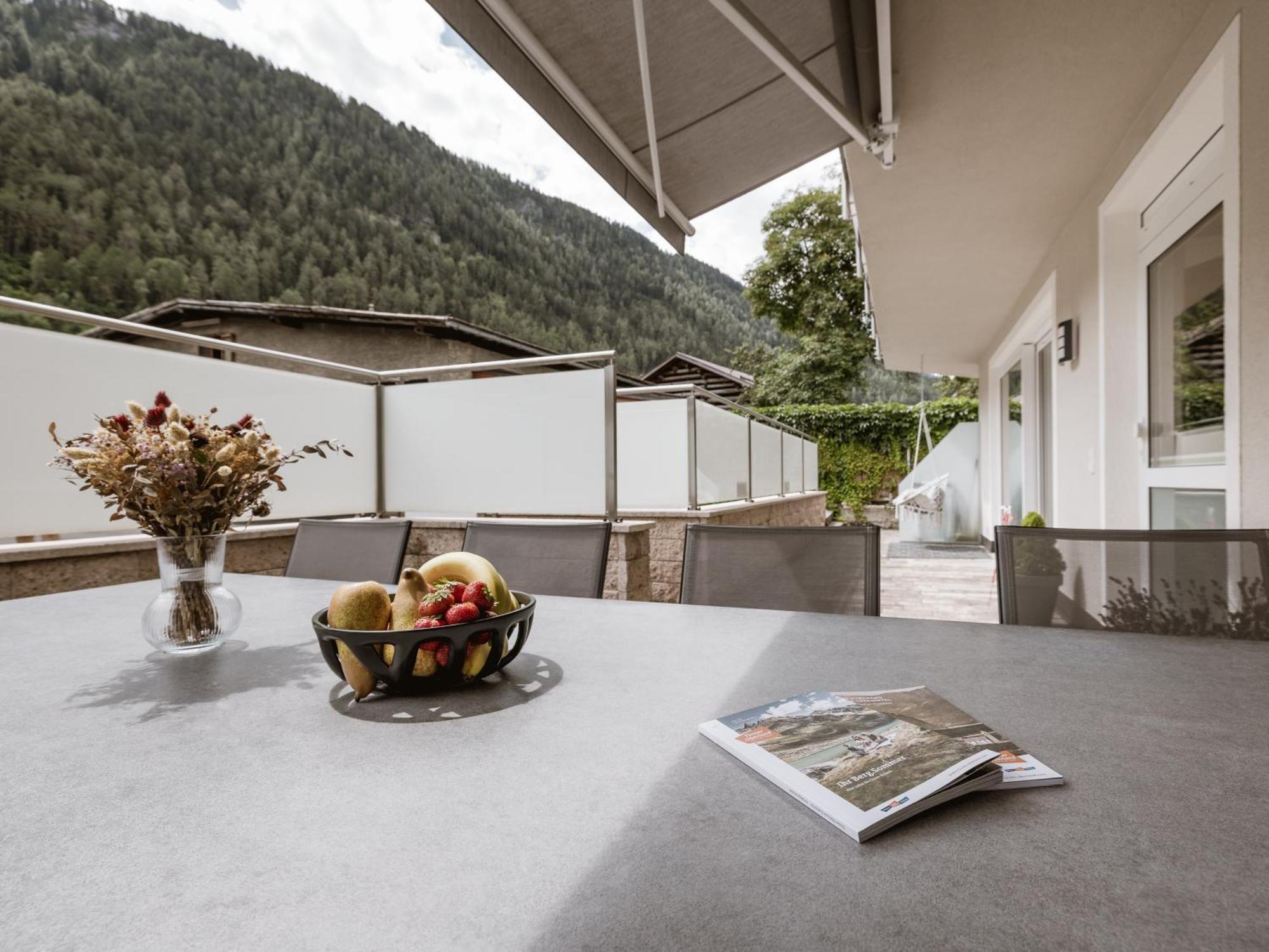 Apartmenthaus Goldeck Ried im Oberinntal Exteriör bild
